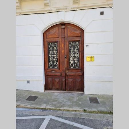 Lappart-Salonais 70M2 Avec Jacuzzi Privatif Exterior photo